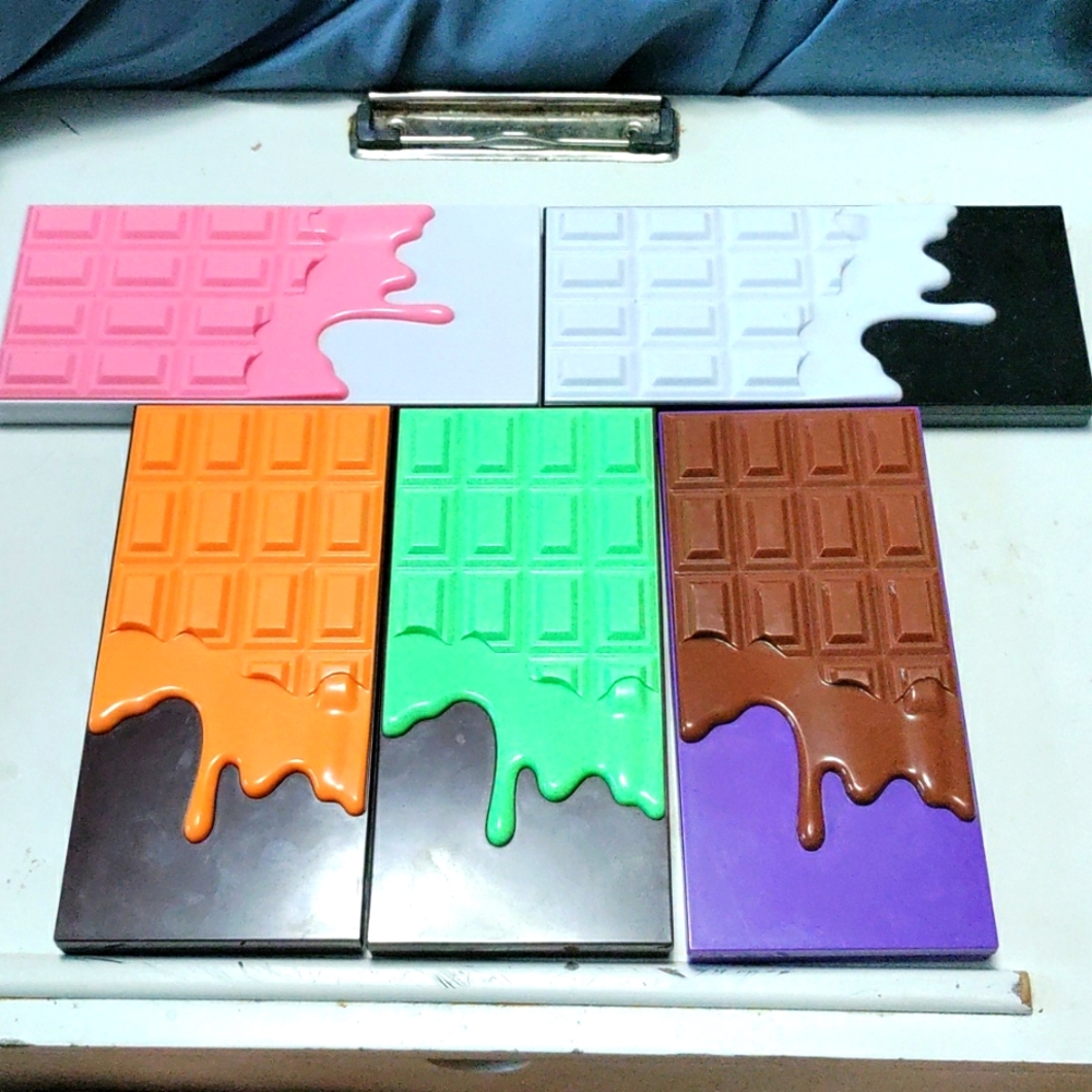 2 of 5 heart revolution chocolate bar collection